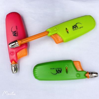 Candelaria de gas de butano recargable, encendedor de cocina 68*27.8*13mm Aceptando colores OEM