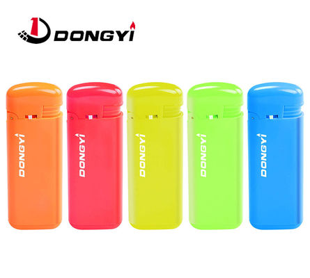 Cinco colores encendedor de cigarrillos recargable USB con logotipo impreso encendedor de gas 68 * 27.8 * 13mm