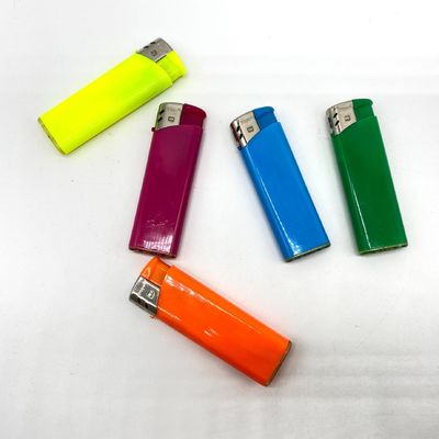 Materiales POM de fijación de llama encendedor de gas desechable encendedor electrónico cigarrillo garantía ISO