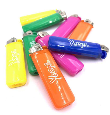 Cinco colores BBQ personalizado fuego encendedor eléctrico para cigarrillos desechables gas recargable
