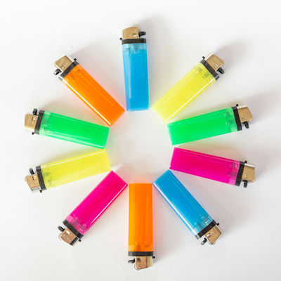 Disposable de plástico de sílex encendedor con 5 colores y 8.0 * 2.37 * 1.18 cm