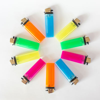 Disposable de plástico de sílex encendedor con 5 colores y 8.0 * 2.37 * 1.18 cm