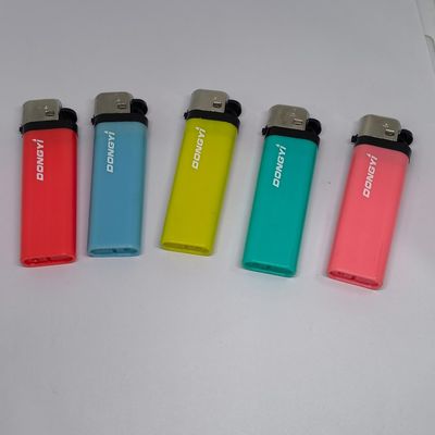 2022 encendedores accesorios para fumar cigarrillos encendedor de pedernal con opción de solicitud de muestras