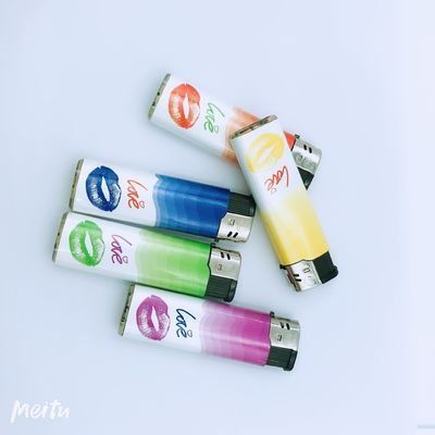 Cigarrillo desechable/recargable de plástico personalizable para cigarrillos/regalos/decoraciones
