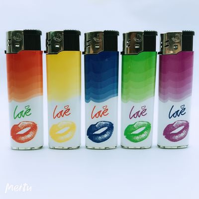 Enciendador de cigarrillos electrónicos desechables con estilo recargable y logotipo del cliente