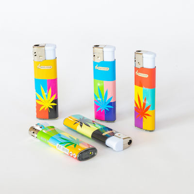 Solicitud personalizada Diseño de etiqueta de cinco colores encendedor de gas para cigarrillos tapa de viento de níquel