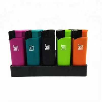 Tamaño de cartón 43 * 26 * 27cm encendedor eléctrico recargable con energía de butano y tamaño de bolsillo
