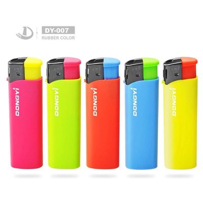Color sólido de alta venta Minimalista encendedor de cigarrillos Modelo de plástico NO. DY-007