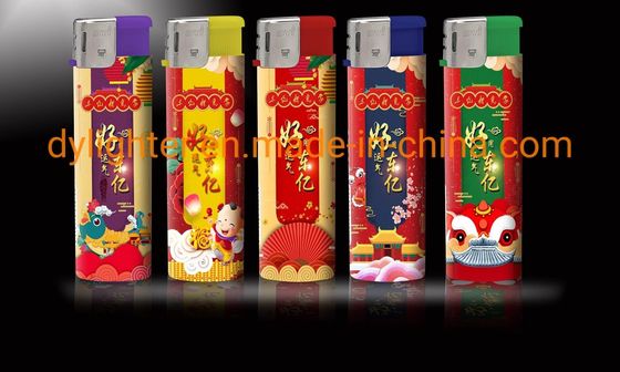 Logotipo personalizado Cinco encendedores de colores con personalización y personalización