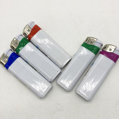 Incendiador eléctrico de plástico de color blanco para el encendedor de cigarrillos más barato 8.22 * 2.49 * 1.18CM