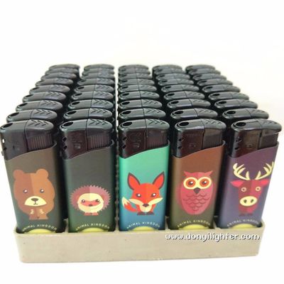 Muestras US 0.03/Piece Color sólido encendedor de linterna caja de cigarrillos con y encendedor de linterna