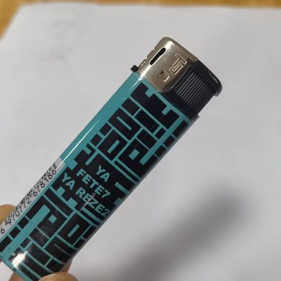 Lámpara de plástico ISO9994 recargable con logotipo personalizado para fumar electrónicamente
