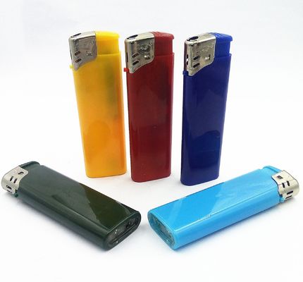 Personalización encendedor electrónico de plástico encendedor de gas de cinco colores