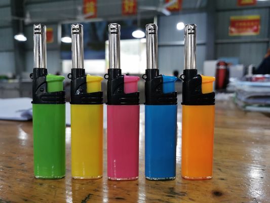 Personalización encendedor refillable a prueba de viento para la cocina de campamento encendedor eléctrico de gas largo