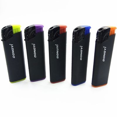 Disposable de impresión personalizada pegatina de plástico gas encendedor electrónico dentro de su presupuesto