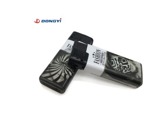 Etiqueta de color personalizada encendedor de cigarrillos de moda para Europa y América modelo NO. DY-F007 plástico
