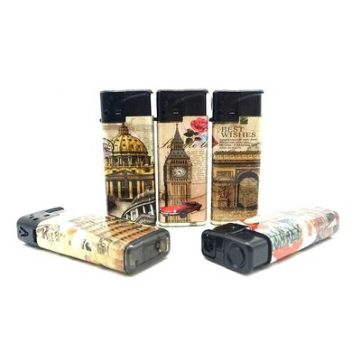 Logotipo personalizado Portátil Disponible de plástico resistente al viento encendedor de cigarrillos para exteriores