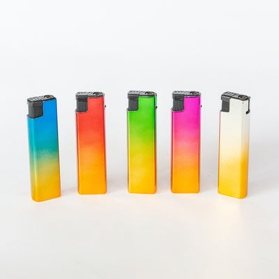 Lámparas de gas con logotipo personalizado Lámparas de plástico resistentes al viento y recargables para fumar 80.4*22*11.3mm