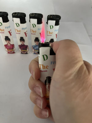 Donyi DY-F028 Enciendador de etiqueta de butano de plástico para fumar con y el modelo más barato NO. DY-F028