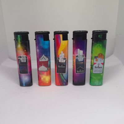 Solicitud personalizada Windproof Stylish Jet Blue Flame Novedad encendedores de gas en Dongyi
